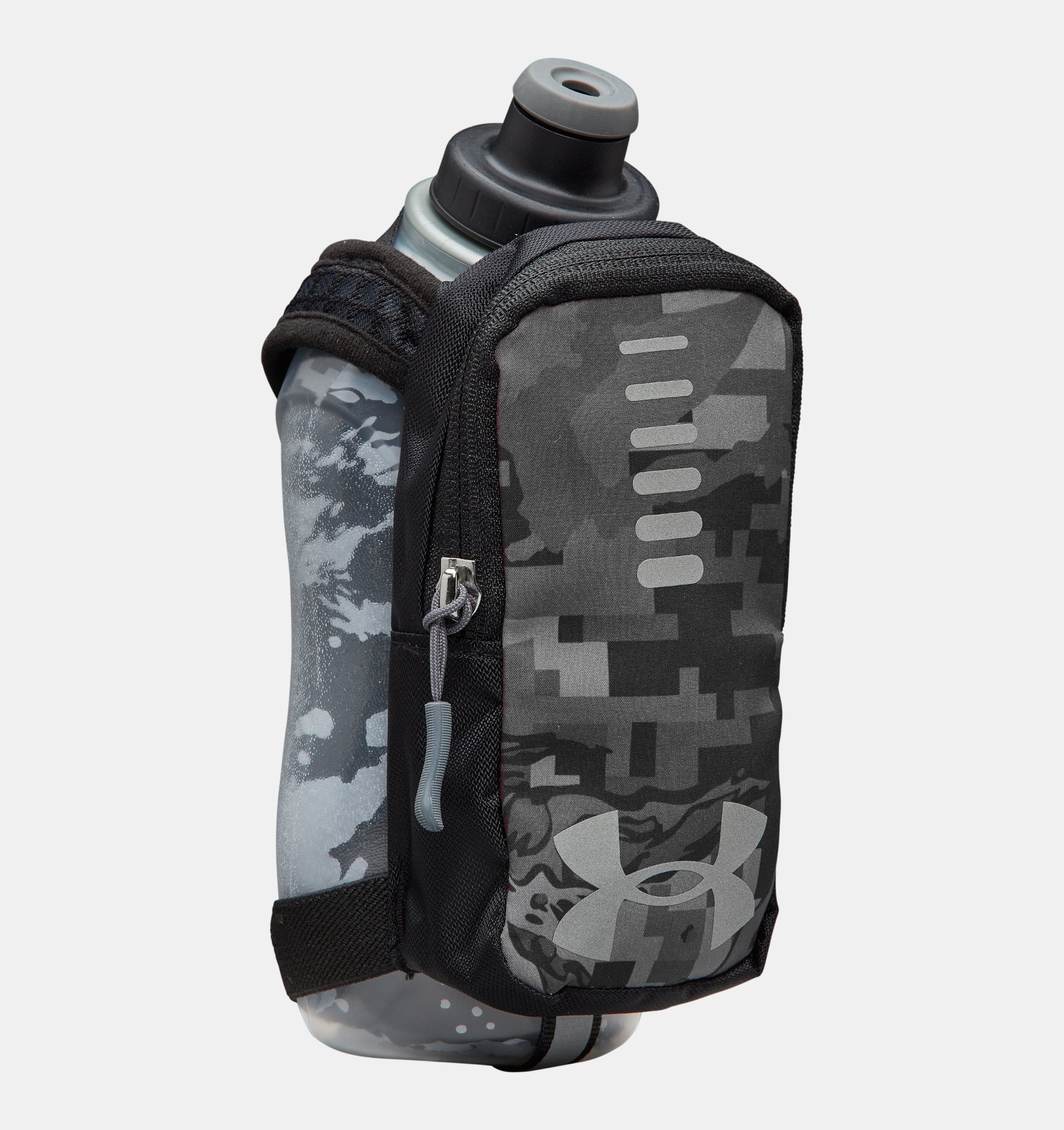 underarmour.com | Handheld 18 oz. Water Bottle